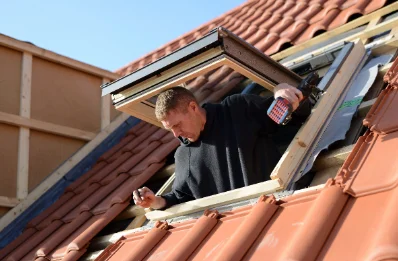Pose de fenêtres de toit Velux à Humberville